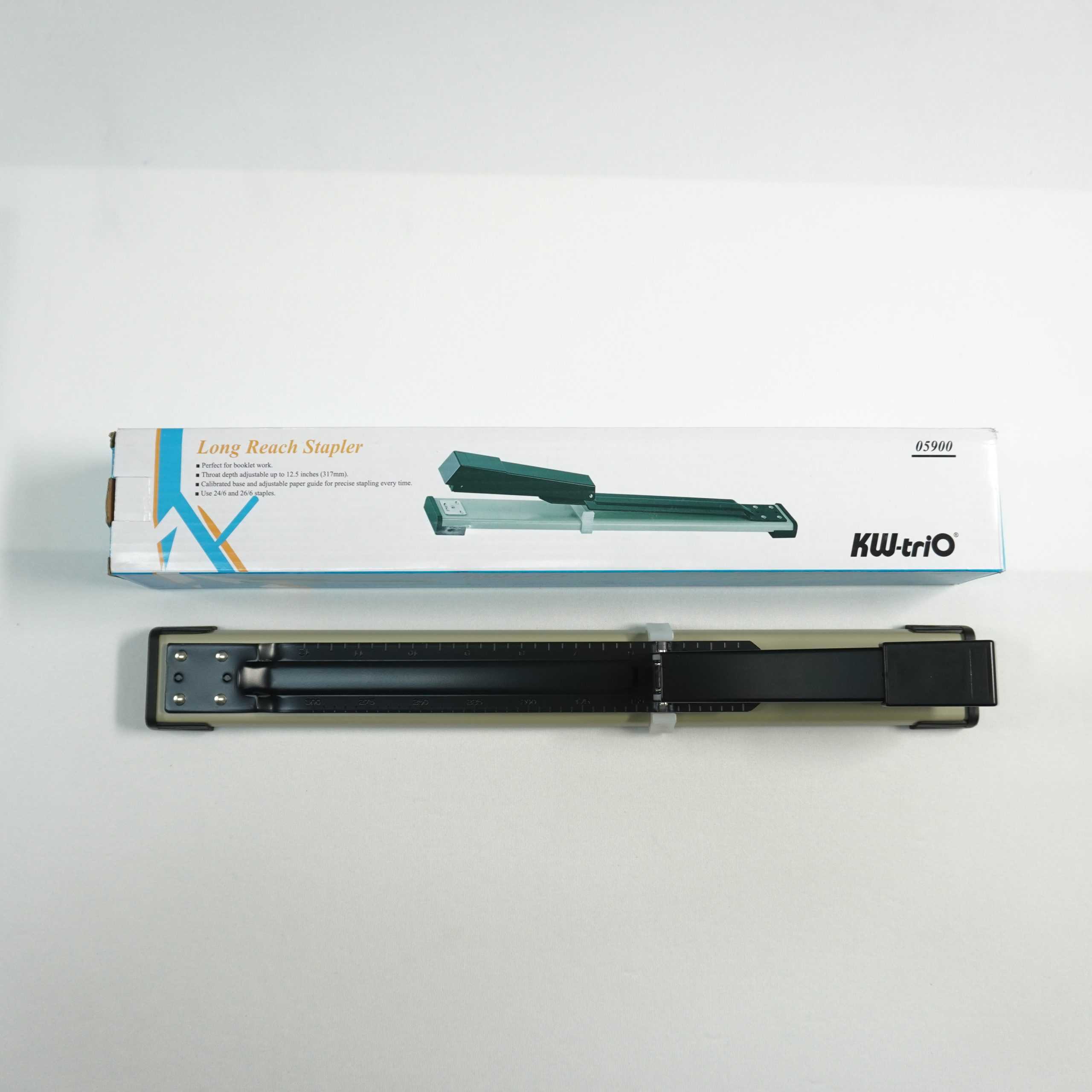 Bấm kim cán dài KW.Trio 5900 chính hãng Bấm kim cán dài KW.Trio 5900 chính hãng