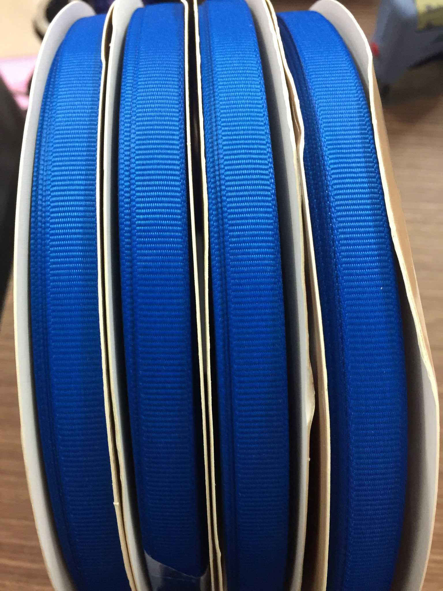 Ruy băng lụa 1cm – 100yds Ruy băng lụa 1cm – 100yds